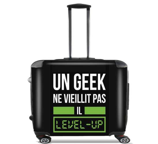  Un Geek ne vieillit pas il level up for Wheeled bag cabin luggage suitcase trolley 17" laptop