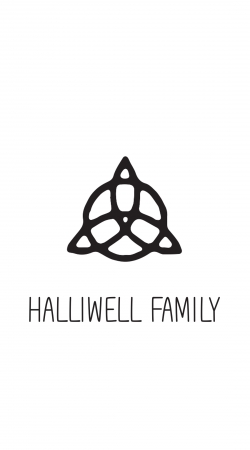 cover Charmed The Halliwell Family