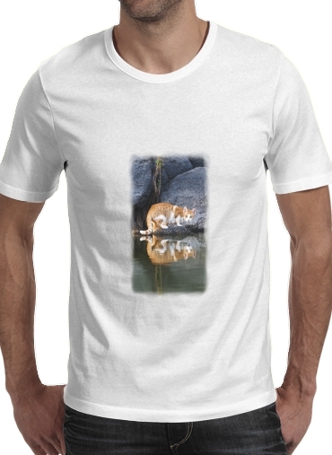  Cat Reflection in Pond Water for Men T-Shirt