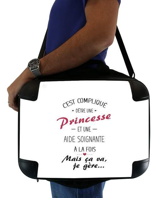  Cest complique detre une princesse et une aide soignante a la fois for Laptop briefcase 15" / Notebook / Tablet