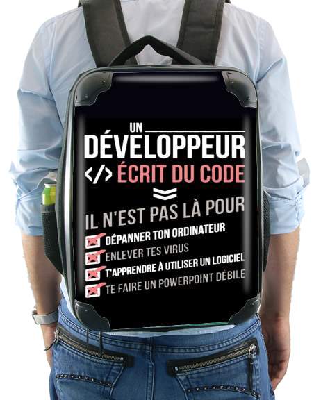  Un developpeur ecrit du code Stop for Backpack